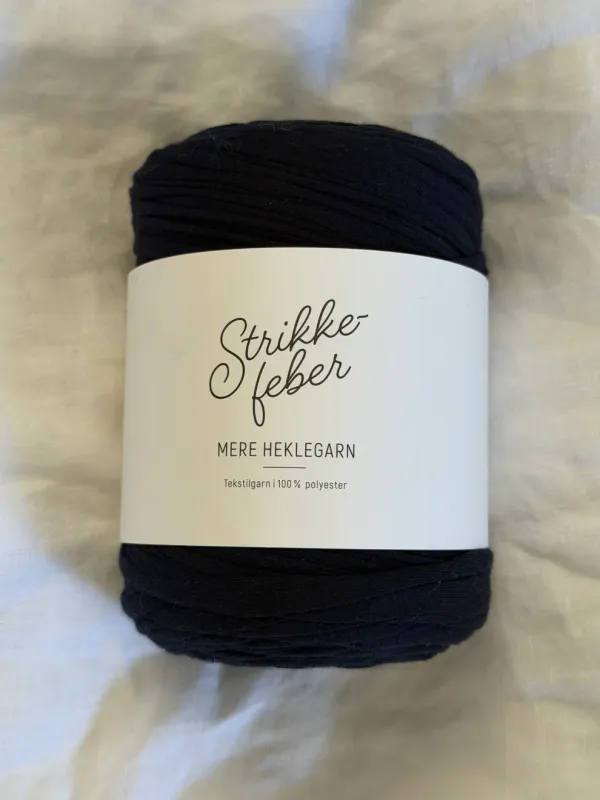 Mere Heklegarn 89 Navy