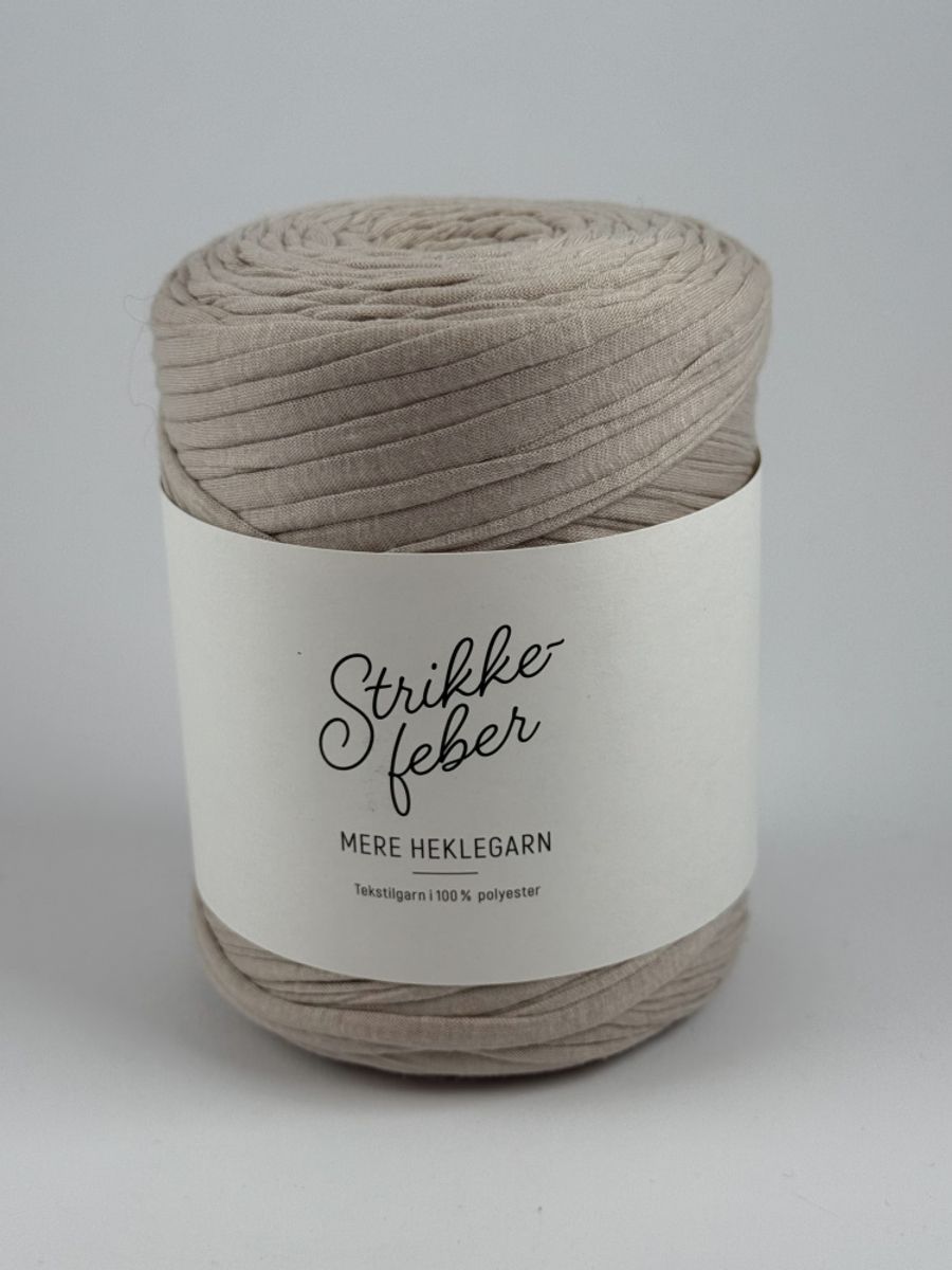 61 Mere Heklegarn Beige